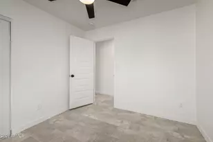 8226 W Meadowbrook Ave, Phoenix, AZ 85033 - Photo 29