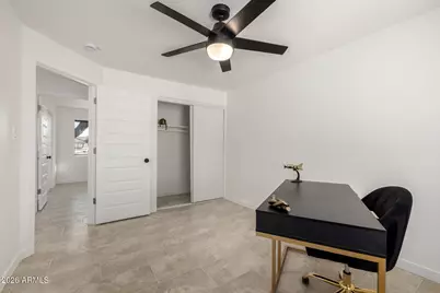 8226 W Meadowbrook Avenue, Phoenix, AZ 85033 - Photo 33