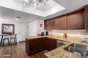 11011 N 92nd St, Scottsdale, AZ 85260 - Photo 15