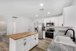 2208 E Alta Vista Rd, Phoenix, AZ 85042 - Photo 9