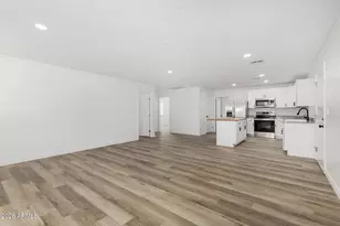 2208 E Alta Vista Rd, Phoenix, AZ 85042 - Photo 5