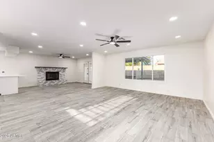 8521 N 53rd Dr, Glendale, AZ 85302 - Photo 9