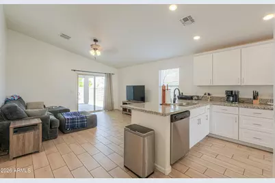 786 W Kingman Drive, Casa Grande, AZ 85122 - Photo 7