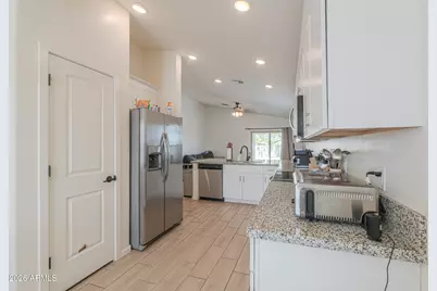 786 W Kingman Drive, Casa Grande, AZ 85122 - Photo 11