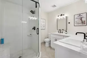 2818 E Clarendon Ave, Phoenix, AZ 85016 - Photo 11