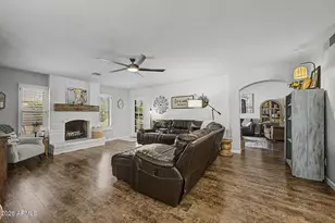 9764 W Rockwood Dr, Peoria, AZ 85382 - Photo 3