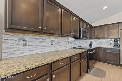 13330 W Caribbean Lane, Surprise, AZ 85379 - Photo 11