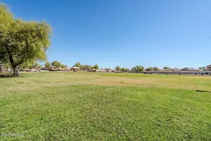 13330 W Caribbean Ln, Surprise, AZ 85379 - Photo 51