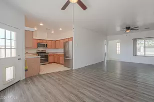 15220 S Padres Rd, Arizona City, AZ 85123 - Photo 9