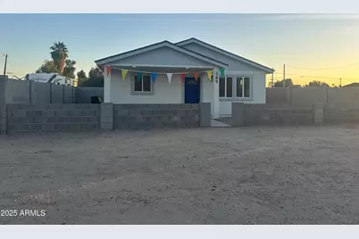 513 E Centre Avenue, Buckeye, AZ 85326 - Photo 1