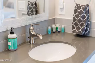 2025 N 66th Street, Scottsdale, AZ 85257 - Photo 31