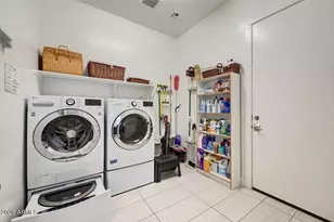 1352 E La Mirada Dr, Phoenix, AZ 85042 - Photo 13