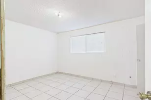 3027 N 37th St, Phoenix, AZ 85018 - Photo 3