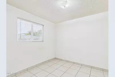 3027 N 37th Street #Apt 5, Phoenix, AZ 85018 - Photo 5