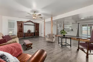 12368 N Valley Farms Rd, Coolidge, AZ 85128 - Photo 13