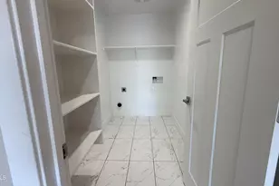 4649 S 38th Gln, Phoenix, AZ 85041 - Photo 7