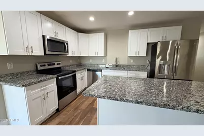 4649 S 38th Glen, Phoenix, AZ 85041 - Photo 3