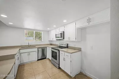 2528 E Malibu Drive, Tempe, AZ 85282 - Photo 7