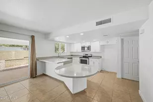 2528 E Malibu Dr, Tempe, AZ 85282 - Photo 9