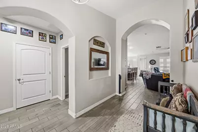 11520 E Sable Avenue, Mesa, AZ 85212 - Photo 9