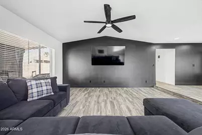 11244 N 58th Drive, Glendale, AZ 85304 - Photo 9