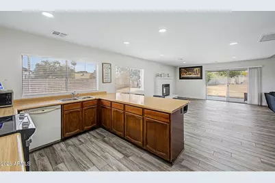 11244 N 58th Drive, Glendale, AZ 85304 - Photo 13