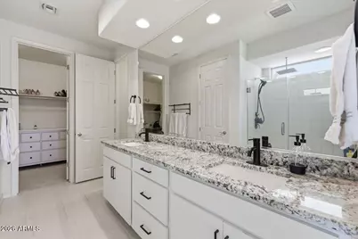 2435 E Saint Catherine Avenue, Phoenix, AZ 85042 - Photo 19