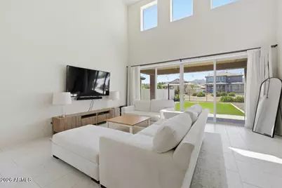 2435 E Saint Catherine Avenue, Phoenix, AZ 85042 - Photo 15