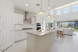 2435 E Saint Catherine Ave, Phoenix, AZ 85042 - Photo 7