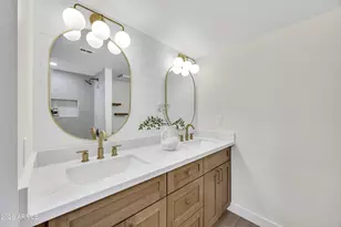 1601 W Sunnyside Dr, Phoenix, AZ 85029 - Photo 19