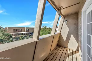 1601 W Sunnyside Dr, Phoenix, AZ 85029 - Photo 17