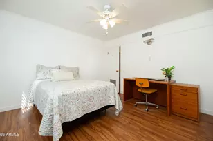 111 E Palm Ln, Phoenix, AZ 85004 - Photo 17