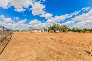 10439 E Bella Ln, San Tan Valley, AZ 85143 - Photo 23
