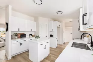 10439 E Bella Ln, San Tan Valley, AZ 85143 - Photo 7