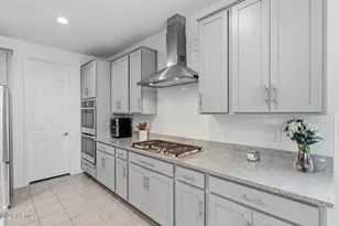 17810 W Straight Arrow Ln, Surprise, AZ 85387 - Photo 21