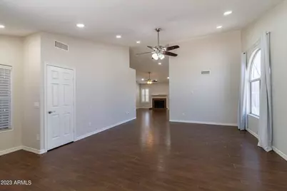 7655 W Sunnyside Drive, Peoria, AZ 85345 - Photo 5