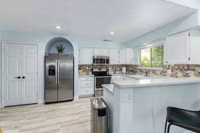 10232 N 12th Court #3, Phoenix, AZ 85020 - Photo 9