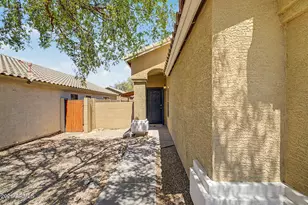 16156 W Latham St, Goodyear, AZ 85338 - Photo 7