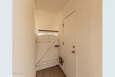 3919 W El Caminito Drive, Phoenix, AZ 85051 - Photo 19