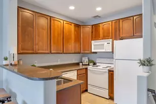 4455 E Paradise Vlg Pkwy S, Phoenix, AZ 85032 - Photo 5