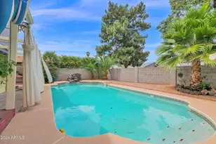 2420 W Mandalay Ln, Phoenix, AZ 85023 - Photo 3