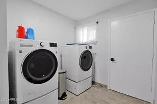 2420 W Mandalay Ln, Phoenix, AZ 85023 - Photo 31