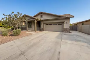 13724 W Harvest Ave, Litchfield Park, AZ 85340 - Photo 7