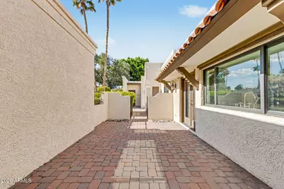 9125 N 82nd Street, Scottsdale, AZ 85258 - Photo 5