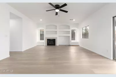 7910 W Hess Avenue, Phoenix, AZ 85043 - Photo 9