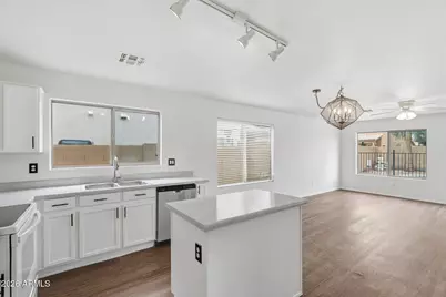 16218 W Davis Road, Surprise, AZ 85374 - Photo 13