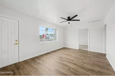 2719 W Echo Lane, Phoenix, AZ 85051 - Photo 5