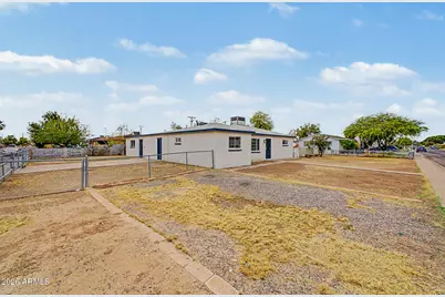 2719 W Echo Lane, Phoenix, AZ 85051 - Photo 3