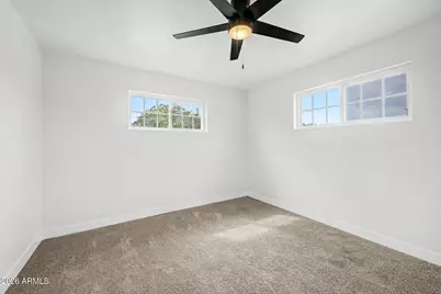 2719 W Echo Lane, Phoenix, AZ 85051 - Photo 31