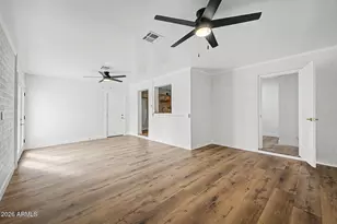 2719 W Echo Ln, Phoenix, AZ 85051 - Photo 13